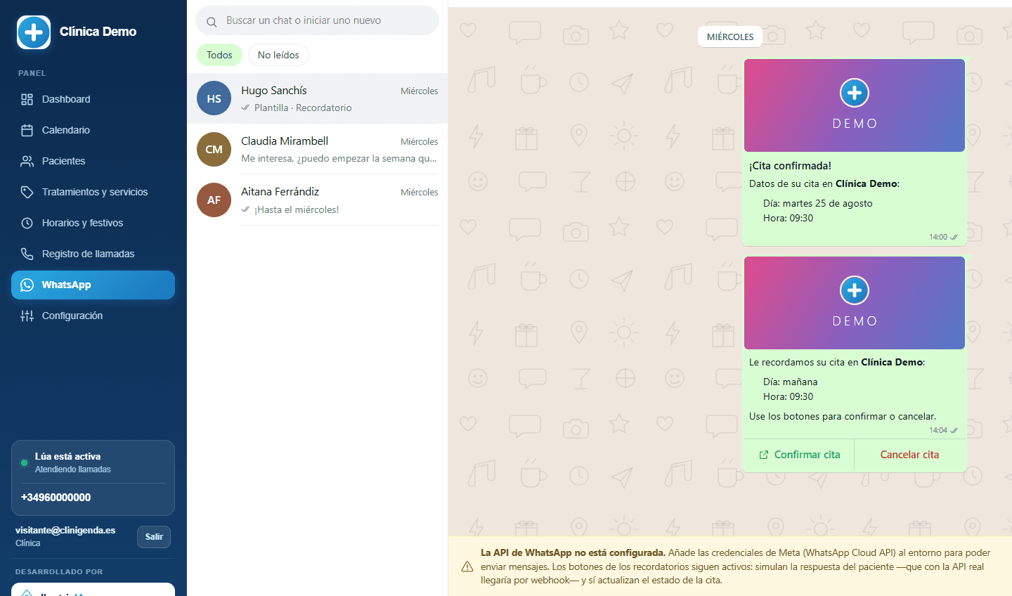 Bandeja de WhatsApp dentro del panel de Clinigenda, con una confirmación de cita y un recordatorio enviados automáticamente